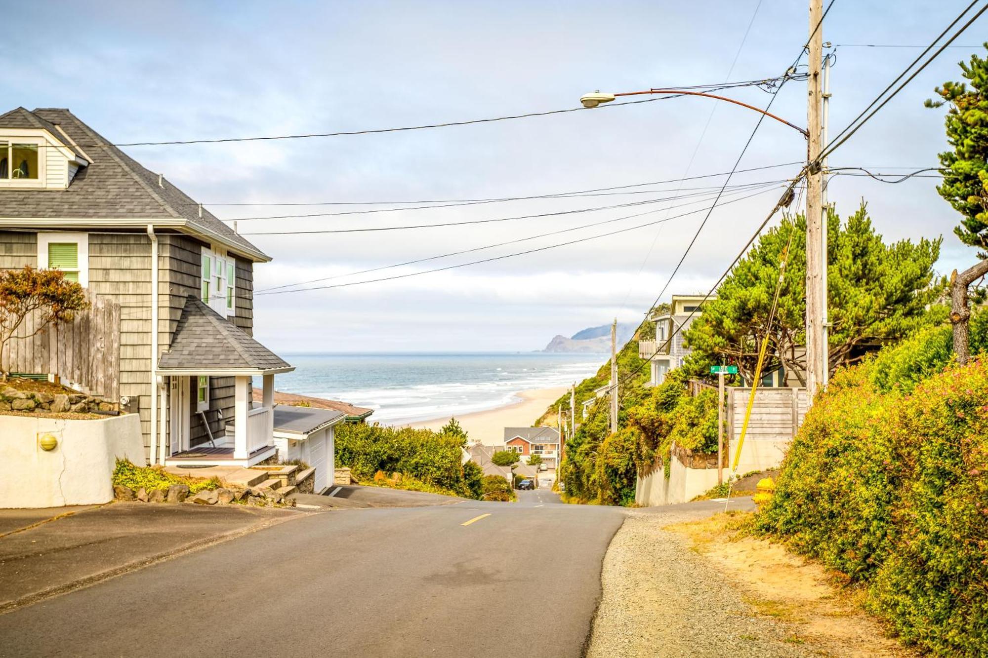 Pacific Peace Villa Lincoln City Exterior photo