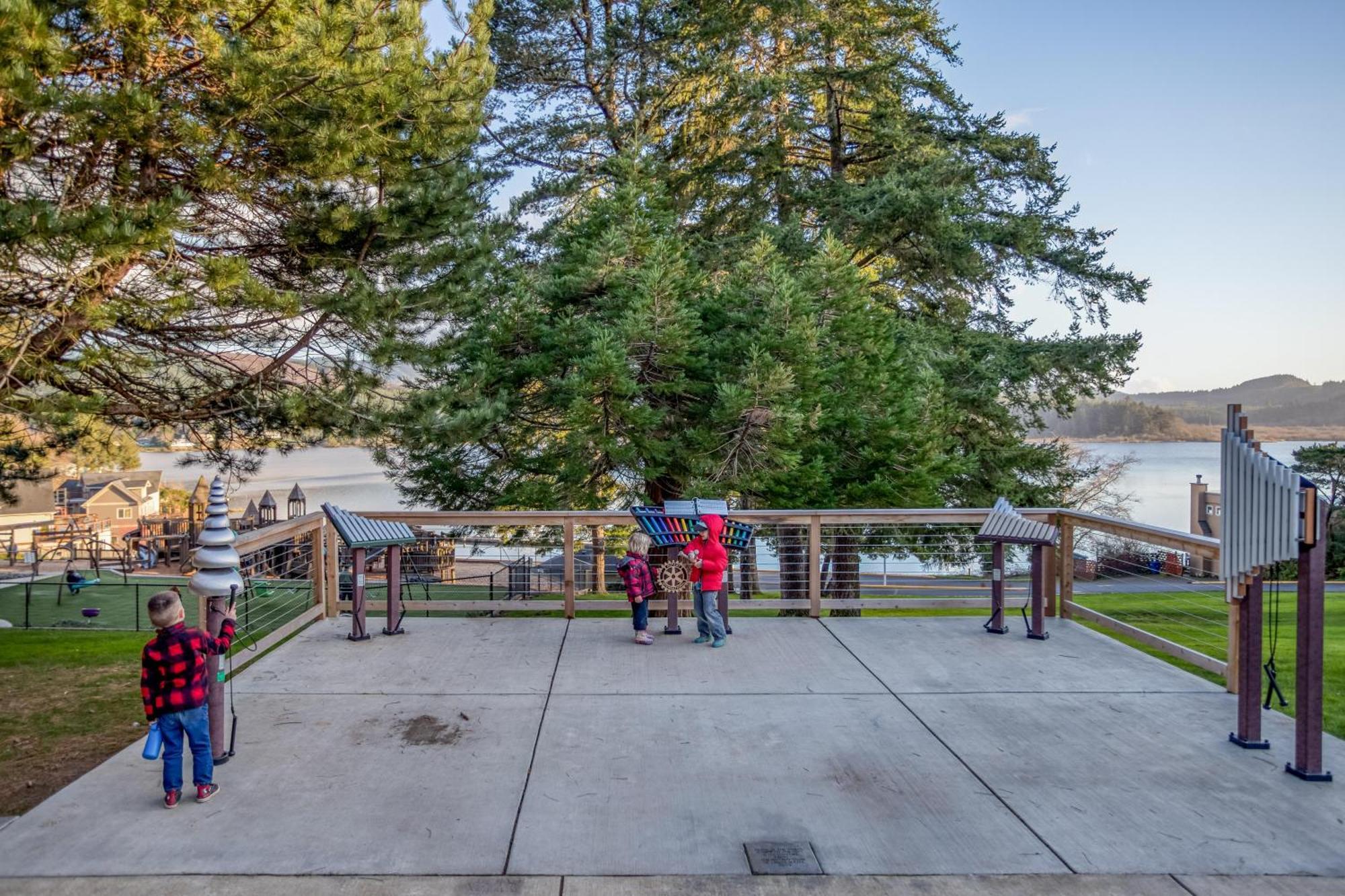 Pacific Peace Villa Lincoln City Exterior photo
